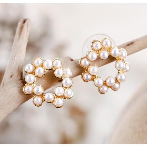 Spring Series Simple Pearl Earrings Heart Needle Cute Earrings Temperament Women Jewelry Earrings Trend New Party Gift 2021