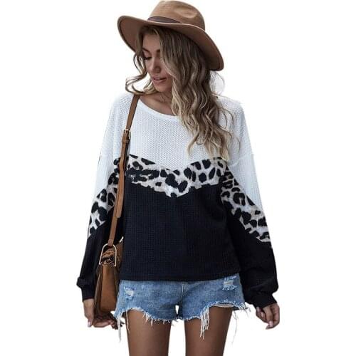 Womens Leopard Printed Bat Patchwork Long Sleeved T-shirt Knit Sweater Contrasting Color Panel round Neck Loose Top