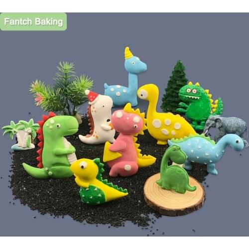 Christmas Giraffe Dinosaur Silicone Mold Candy Chocolate Fondant Molds Birthday Cake Decorating Tools DIY Cookie Baking Mould