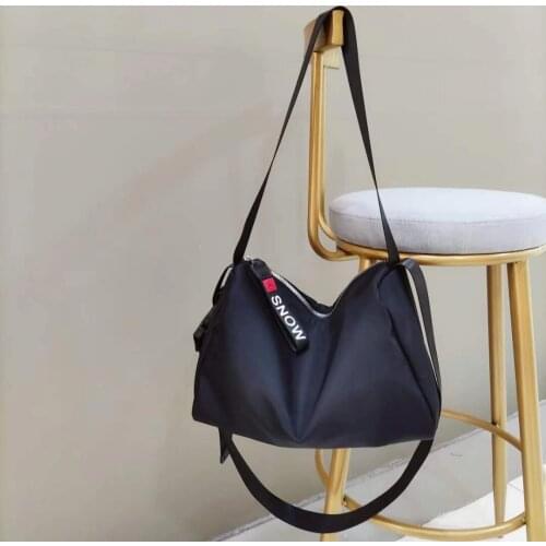 2021 casual and versatile single shoulder bag simple diagonal span large capacity fitness bag Yangqi net hongtuote bag