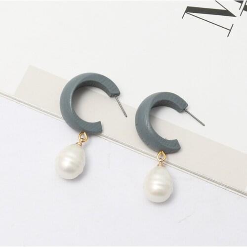 New Fashion Small C Shape Design Wooden Earrings Round Hoop Earrings For Women