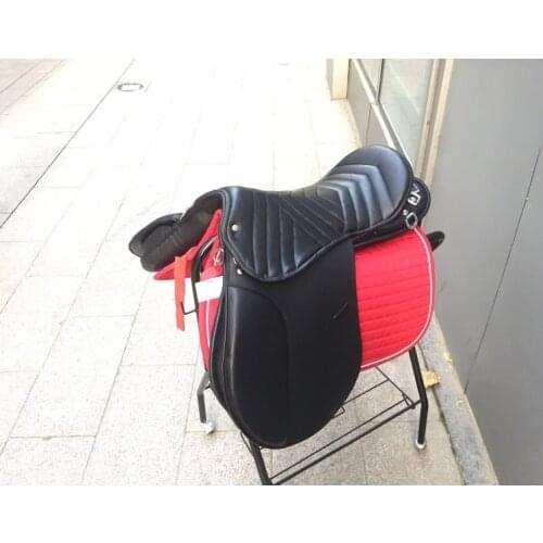 Equestrian Saddle Leather Saddle Competed at the Saddle Horse Riding Saddle Sent 8 Pc Accessories Saddle Accessories