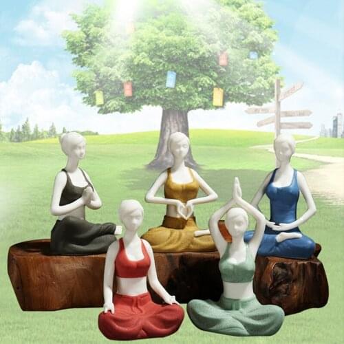Simple modern Yoga Ornament color sand Kung Fu Yoga ladies car accessories home decorations tea decorations