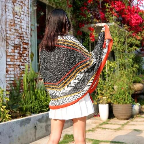 2020 Spain Fashion Autumn Viscose Scarf Aztec Geometric Tassel Beach Hijab Shawls and Wraps Female Foulard Muslim Hijab 180*90Cm