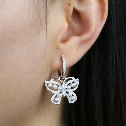 Hot Sale Pearl Butterfly Earring Girls Beautiful Lovely Animal Studs Jewelry With Crystal Pearl Bead Cz Paved Women Earrings
