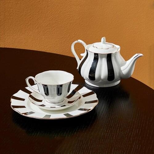 Retro European Ceramic Coffee Tea Set Household Flower Teapot Dessert Snack Plate Phnom Penh Crockery Cup Saucer