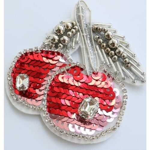 Fashion cherry beaded Patches for Clothing sew on rhinestonen bear parches Appliques Decoration Badge parches
