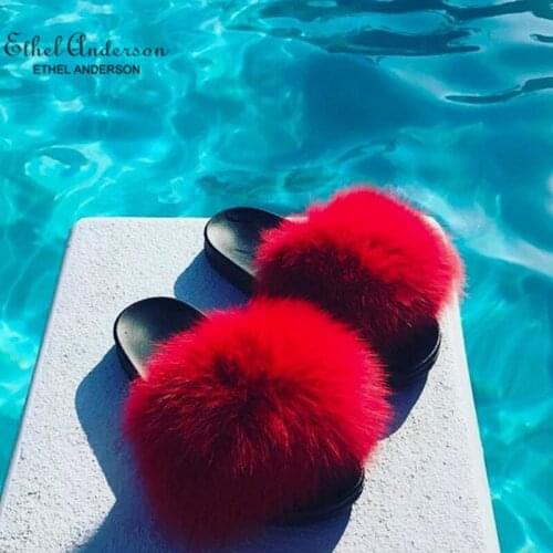 Wholesale Fashion Real Fox Fur Slippers Woman Summer Non Slip Indoor Outdoor Fur Hair Shoes Sandals Hot Selling