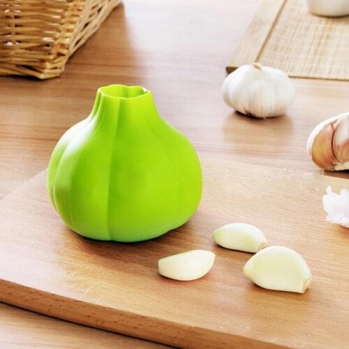 Innovative Garlic Peeler Flexible Silicone Compact Easy Use Green Peeler Kitchen Accessories