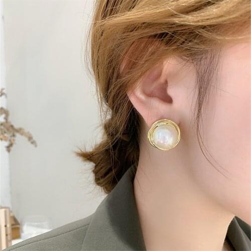 Zeojrlly Round Metal Women Trendy Stud Earrings Pearl Earrings Korean High Sense Retro Simple Elegant Fashion Jewelry