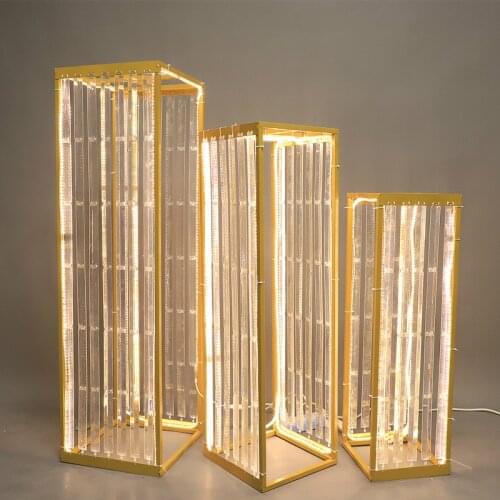 New Wedding Props Iron Luminous Geometric Road Guide Rack Golden Square Frame Wedding Flower Stand Decorations Arrangement