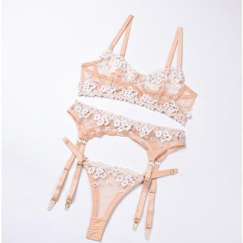 New Sexy Lingerie Set Sexy Ladies Bra&panties&garter 3-piece Set Exotic Lingerie Embroidered Steel Ring Transparent Bra