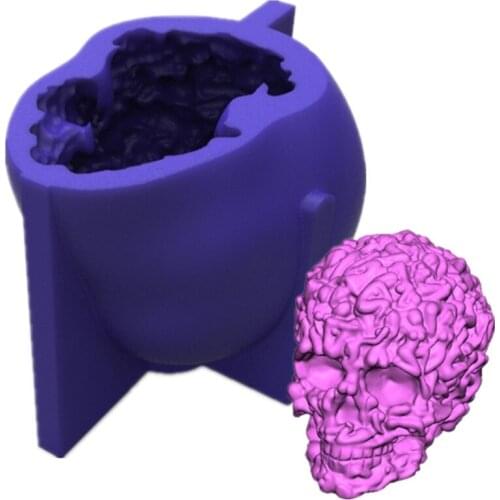 Woman Wraps the Skull Shape Silicone Mold Epoxy Resin DIY Decoration Making Soap Melt Resin Polymer Clay Home Decoration