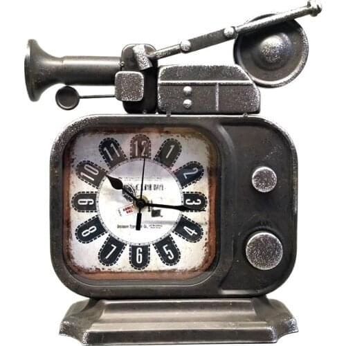 Creative Vintage Metal Tractor Model Table Clock Decorative Wrought Iron Vehicle Miniature Desktop Art and Craft Embellishment