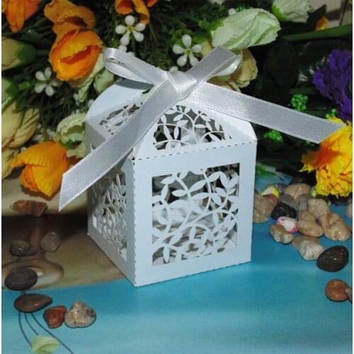 Free Shipping 10pcs White Leaf Laser Wedding Candy Boxes Favour Box With Ribbon For wedding party supply