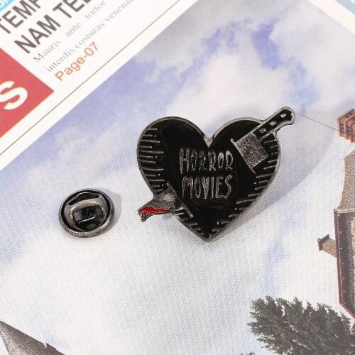 Black Heart Horror Movies brooch I love Horror Movies badge Enamel Pin Scary Slasher film Spooky Halloween horror jewelry gifts