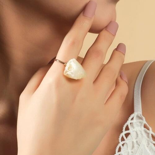 Bohemian Female Irregular Natural Crystal Stone Rings For Women Gold Color Metal Adjustable Opening Ring Beach Style Jewelry