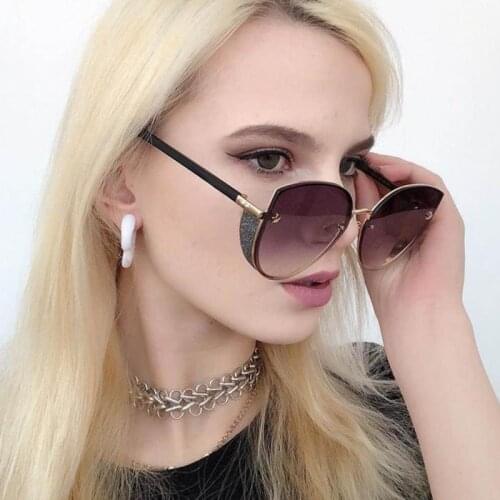 New Cat Eye Retro thick frame Brand Metal Sunglasse Summer outdoor uv400 eyewear female Star Studs Sun Glasses Designer Shades