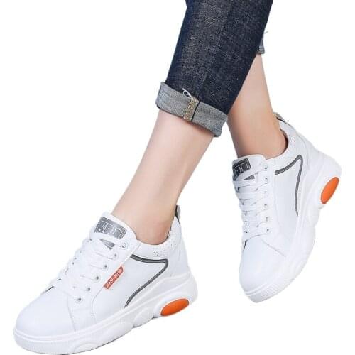 Inner Raised Womens Shoes 2021 New Korean Ins Shoes Womens Thick Soled Sports Shoes Bear Pattern Bottom