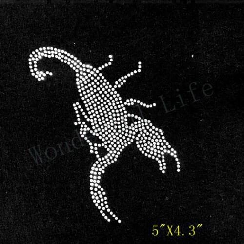 Free shipping 2PCS/lot fashion scorpion iron on rhinestone transfer designs for clothing
