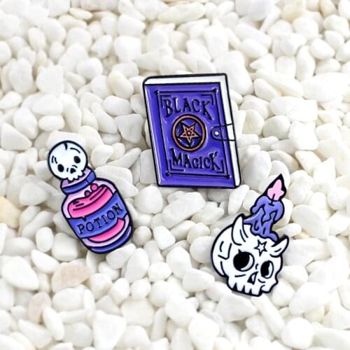 BLACK MAGICK Magic Book Death Potion Dose Bottle star Skeleton Elf candle Enamel brooch Halloween Dress Up Accessories
