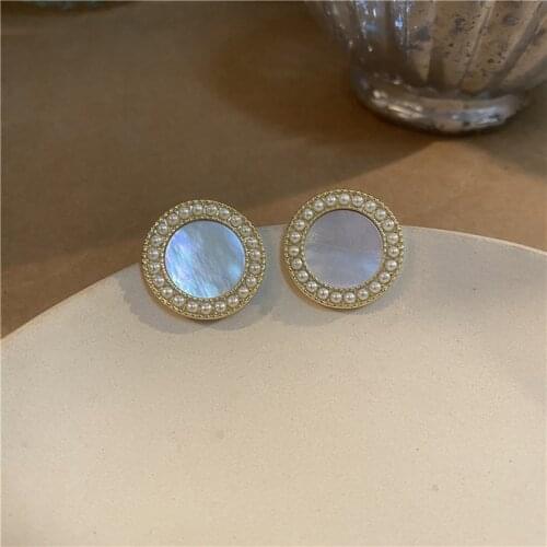 Korea The Same High-quality Natural Shell Retro Round Earrings, Small Fragrant Style, Geometric Ear Jewelry for Women Girls