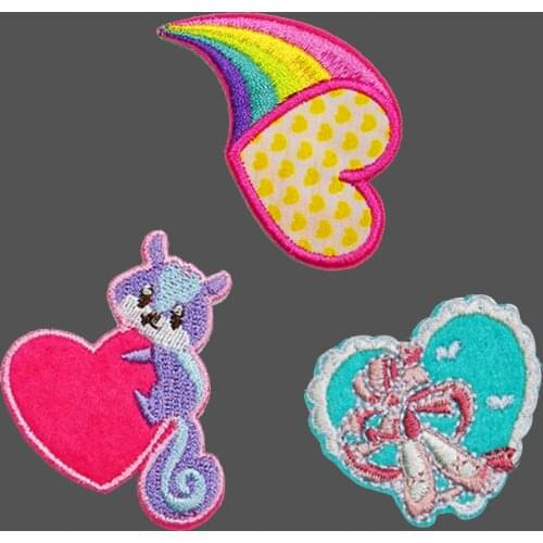 Heart Squirrel Cartoon Iron on Lovely Embroidered Cloth Patch For Girls Boys Clothes Stickers Apparel Garment Wholesale Decor