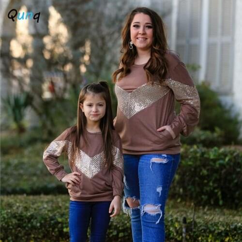 Qunq Sequined Mommy and Daughter Matching T-shirt Long Sleeve Spring Fall Pullovers 2021 New Casual Women Girls Tops Clothes