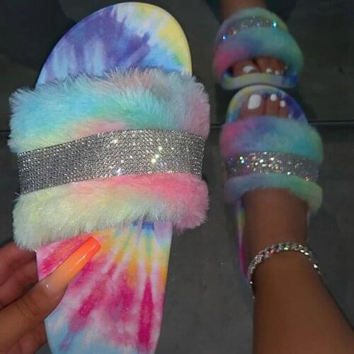 2020 Sandal Women Rhinestone Furry Slides Kawaii Slippers Faux Fur Flurry Slides Glitter Bling Rainbow Shoes Cute Plush Jelly