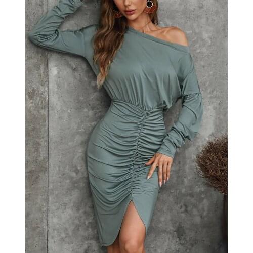 2021 Womens Temperament Long Sleeve Off-the-shoulder Slim Early Autumn Pack Butt Solid Color Pleated Dress