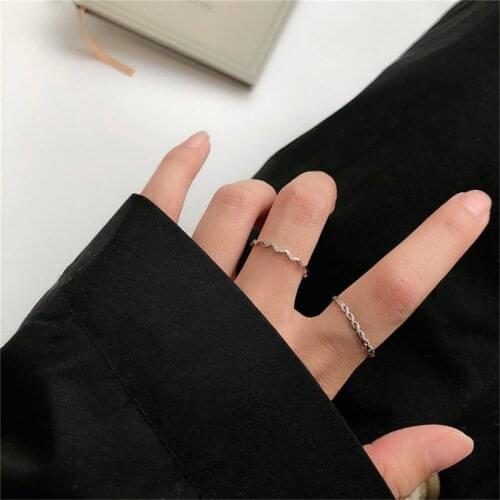 2PCS Fashion Punk Minimalist Midi Round Twist Ring Set for Women Bohemia Vintage Metal Knuckle Finger Rings Jewelry