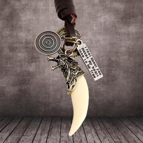 Vintage Wolf Head Keychain Pendant Wolfs Teeth Keyring Animal Charms Norse Viking-Amulet Key Ring Key Chain Jewelry Gift