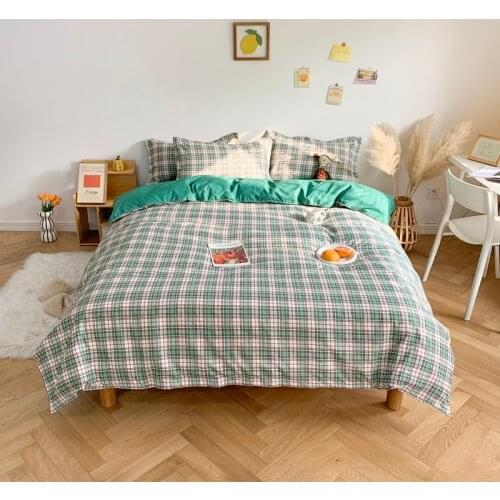 Modern Bedding Set Plaid Bedclothes Strawberry Flat Bed Sheet Quilt Covers Single Double Queen King Size Duvet Cover Set Bedroom
