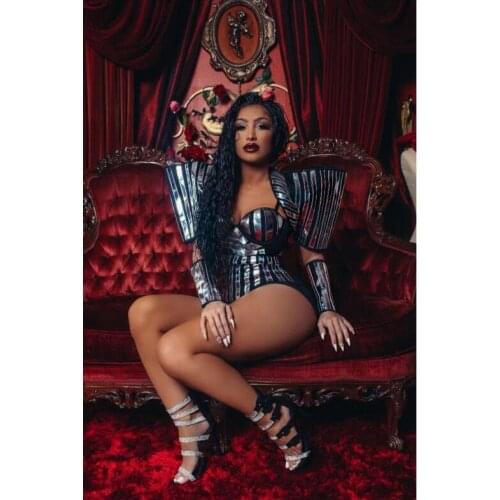 New Silver Shining Sequins Dance Costume Female Warrior Performance Shoulder Bra Short Clothing Set Women Singer Stage Show Wear