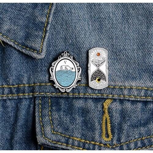 Cartoon Brooches Badge women pins Hourglass mirror enamel brooch