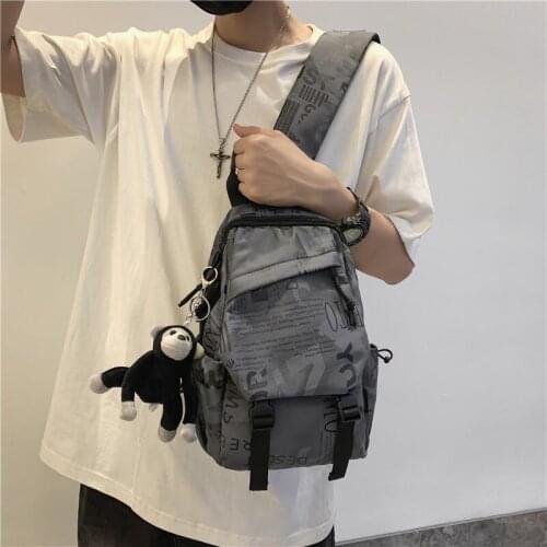 2021 Autumn and winter new trend mens chest bag pocket fashion nylon letter printing good texture casual shoulder messenger bag