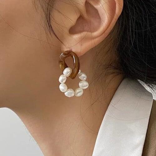 Retro resin pearl earring female south Korean contracted temperament geometric stud earrings eardrop of cold wind