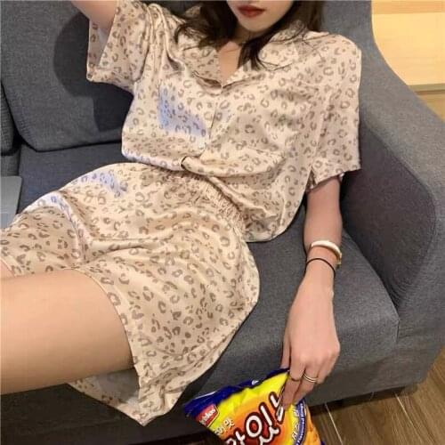 2021 Summer New Korean Version Of Ins Casual Striped Home Service Womens Suit Collar Short-sleeved Shorts Two-piece Pajamas