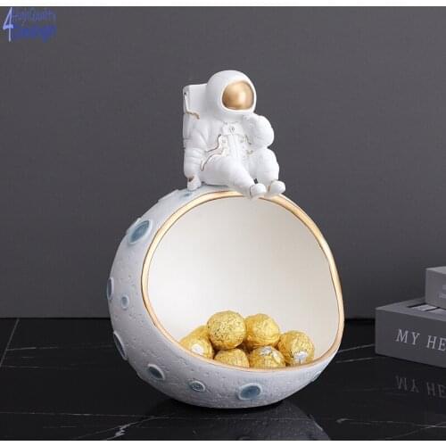 Nordic Astronaut Storage Decoration Key Candy Jewelry Box Creative Spaceman Organization Tank Entrance Coffee Table Home