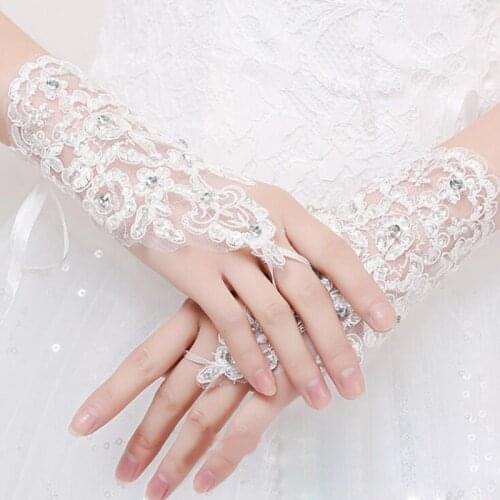 New Arrival Elegant Beaded Short Gloves Women Lace Fingerless Gloves S19