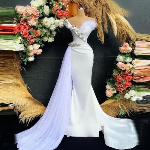 Elegant White Mermaid Evening Dresses Cap Sleeve Crystals Beaded Prom Dress With Tulle Overlay Skirt Long Pageant Dress 2021