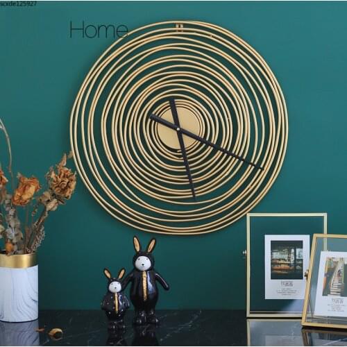 European Abstract Golden Ring Wall Wall Clock Modern Design Fashion Metal Clock Living Room Pendant Background Wall Decoration