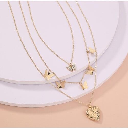 Multilayer Butterfly Necklace for Women Peach Heart Pendant Necklace Women Chain Choker Jewelry Wholesale
