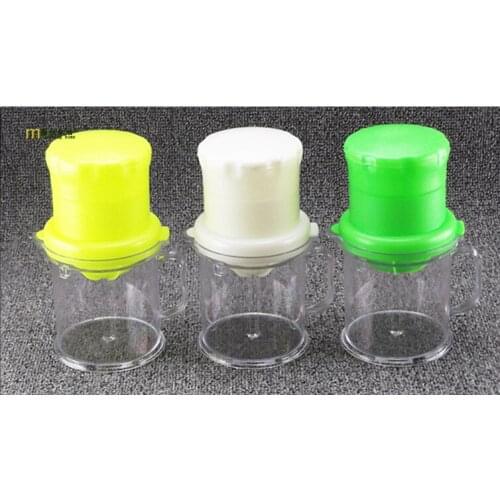 1PC Household Manual Juicer Juice Bottle Mini Travel Small Fruit Squeezer Machine Extractor Hand Press Cup Reamers OK 0232