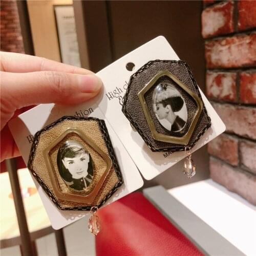 New Geometric Brooches Pin Vintage Beauty Woman Brooch Fashion Corsage Jewelry Lady Accessories