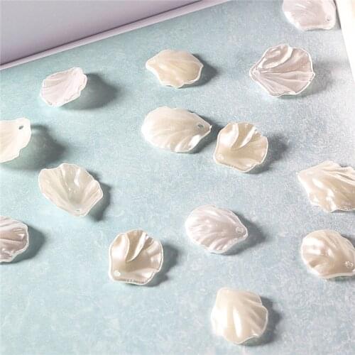 20pcs Vintage Imitation Pearls Natural Mother of Pearl Shell Pendant for DIY Jewelry Craft Scrapbook Decoration Clothes Bag