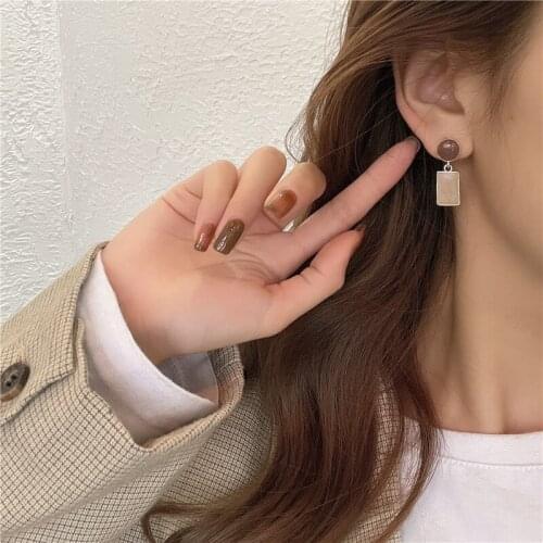 S925 pin retro geometric contrast color earrings light luxury high sense earrings new clip perforated women