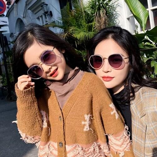 Veshion Polarized Sunglasses Women Brand Designer Driving Sun Glasses for Female Small Face Decoration Elegant Luxury Glasses