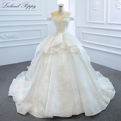 Lceland Poppy A-Line Boat Neck Lace Wedding Dresses 2021 Floor Length Chapel Train Off the Shoulder Tiered Bridal Gowns