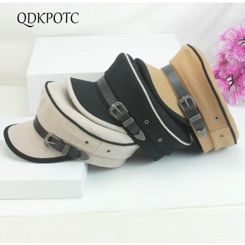 2021 Autumn Winter New Hat Women Woolen Cloth Military Hats Fashion Leather Belt Decorate England Casual Flat Top Berets QDKPOTC